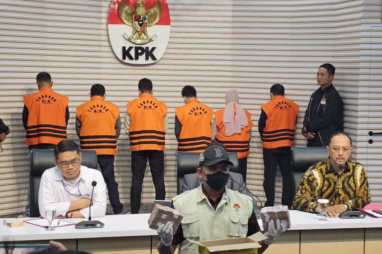 Sahbirin Noor, Gubernur Kalsel, Ditetapkan sebagai Tersangka oleh KPK