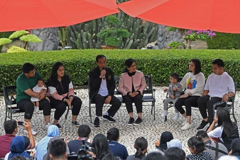 Perpisahan Bersejarah, Jokowi, Gibran, dan Bobby Nasution Bukan Lagi Anggota PDI-P