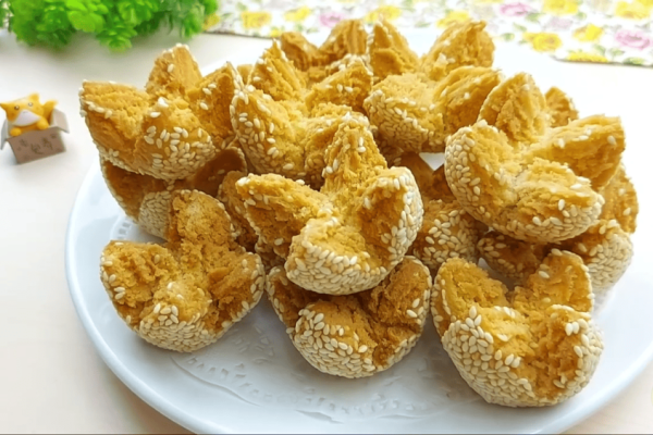 Kue Ketaw, Camilan Renyah Khas Semarang dengan Senyum Manis