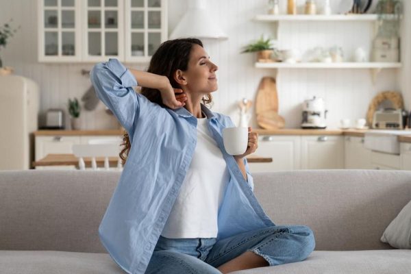 Mengenal Gaya Hidup Slow Living, Menemukan Keseimbangan di Tengah Kesibukan Modern