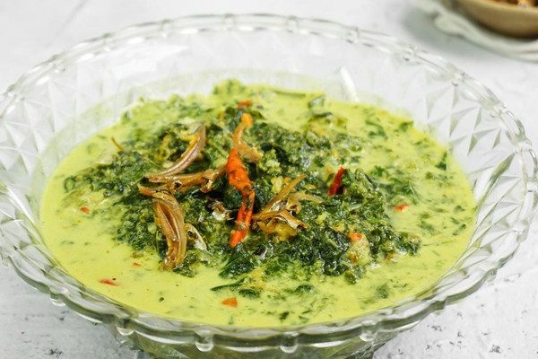 Mengenal Kuliner Khas Mandailing, Daun Ubi Tumbuk