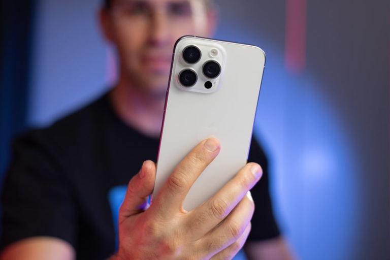 Ponsel Overheating Tanpa Digunakan? Ini Faktor Penyebabnya