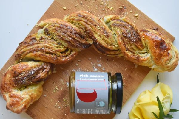 Pistachio Twist, Camilan Renyah dengan Sentuhan Rasa Istimewa